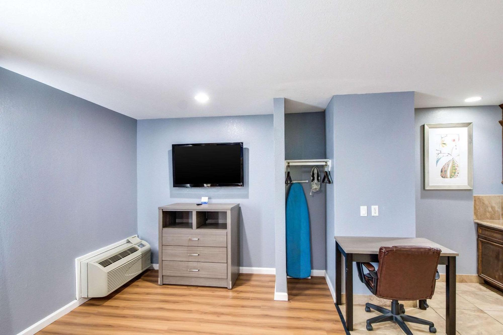Rodeway Inn & Suites Port Arthur - Groves Esterno foto