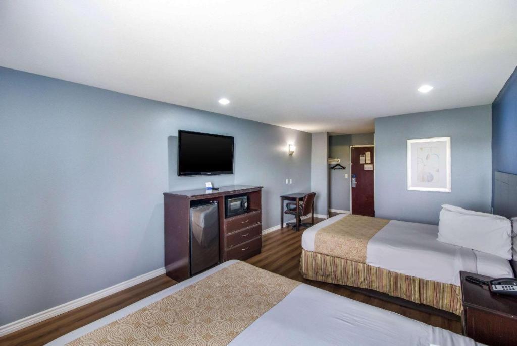 Rodeway Inn & Suites Port Arthur - Groves Esterno foto