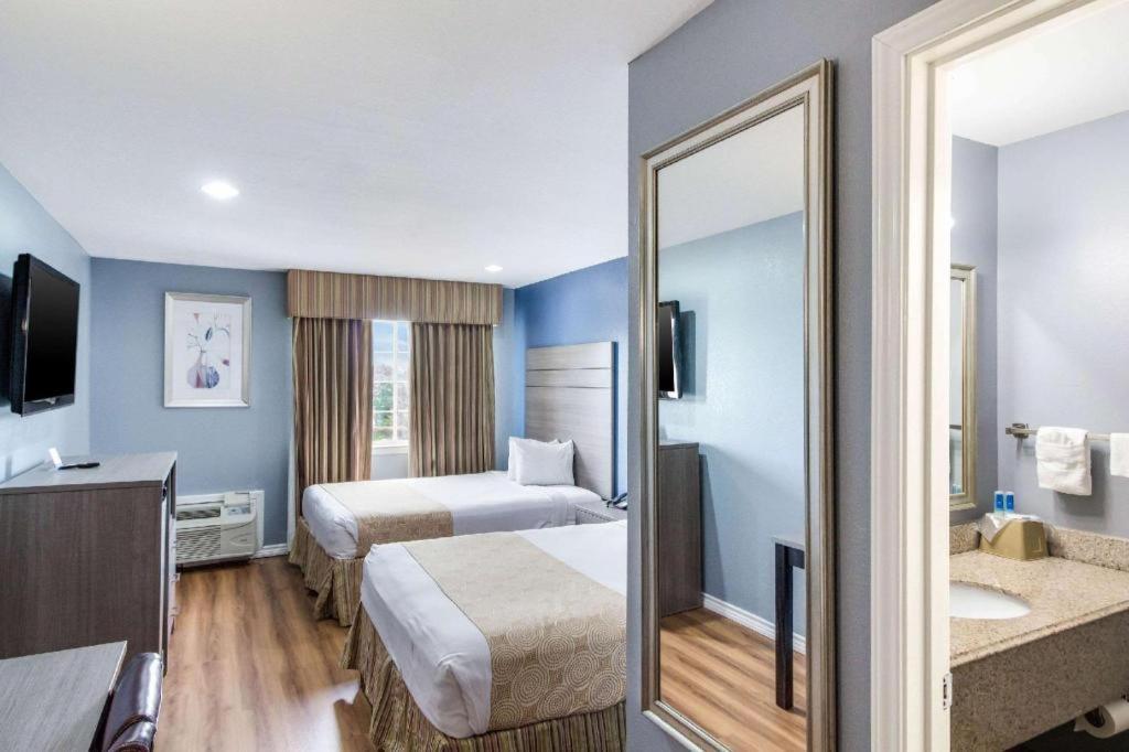 Rodeway Inn & Suites Port Arthur - Groves Esterno foto