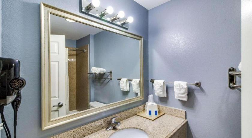 Rodeway Inn & Suites Port Arthur - Groves Esterno foto