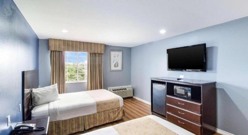 Rodeway Inn & Suites Port Arthur - Groves Esterno foto